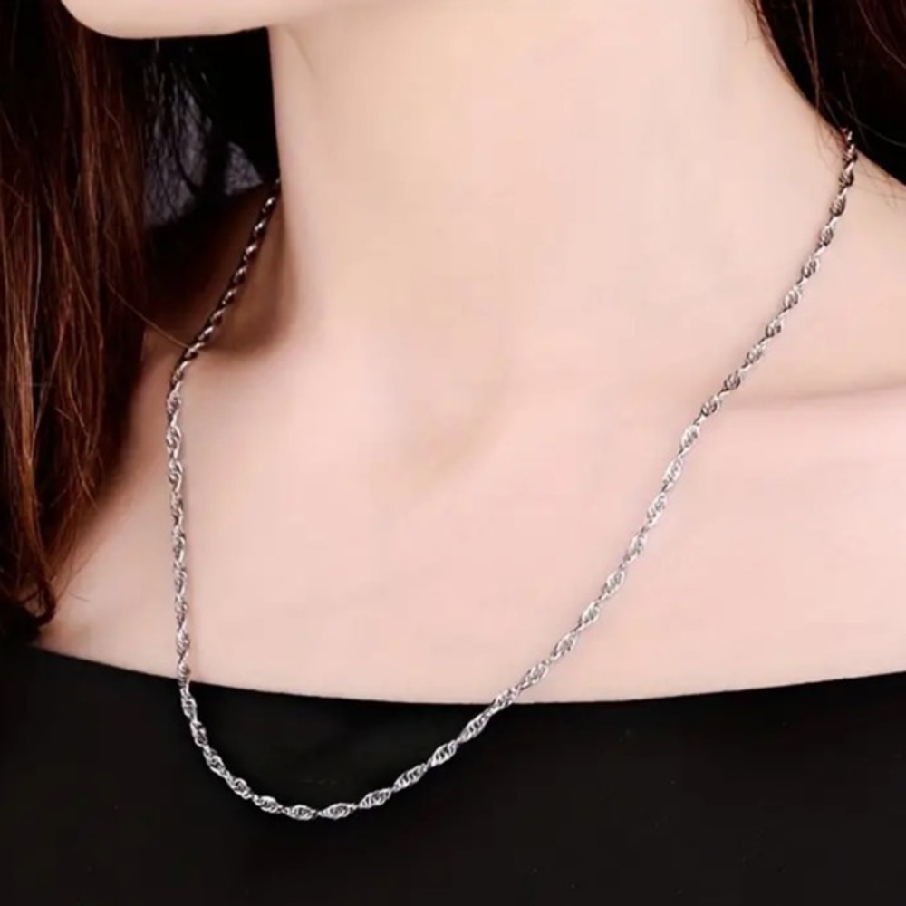 22” length by 3mm width Silver twisted wave unisex necklace w lobster claw clasp